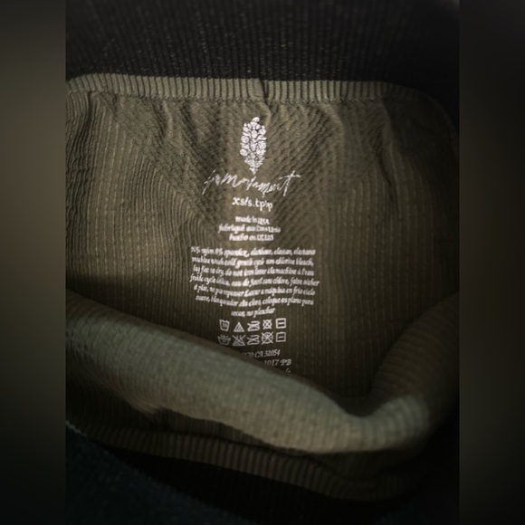 SOLDFree People Happiness Runs Crop & Prajna Shorts SET - Picture 14 of 16